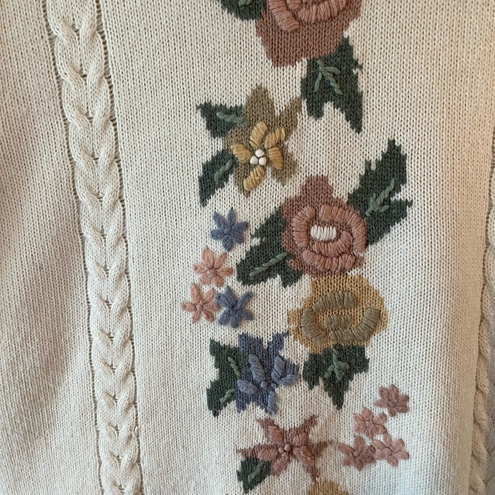 ❣️SOLD❣️Vintage Alia Floral Sweater - Picture 7 of 8